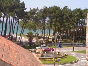 Отель Ático en Vigo playa Samil  Виго